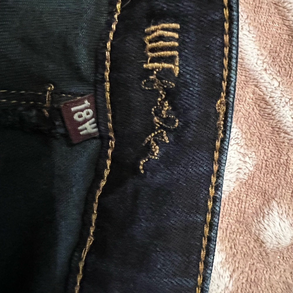 KUT 18W flared bottoms